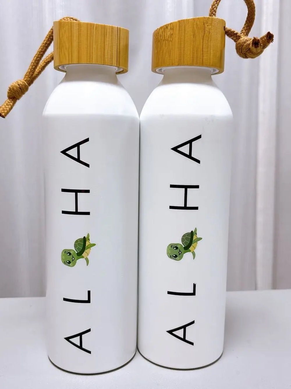 2 ALOHA White Stainless Water Bottle with Bamboo Lid & Turtle Graphic